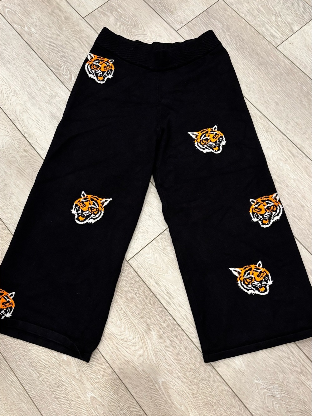 Wide-Leg Dressed in LaLa Tiger Print Pants